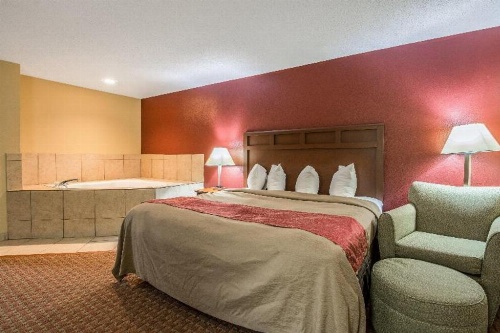 Red Roof Inn & Suites Little Rock image 35