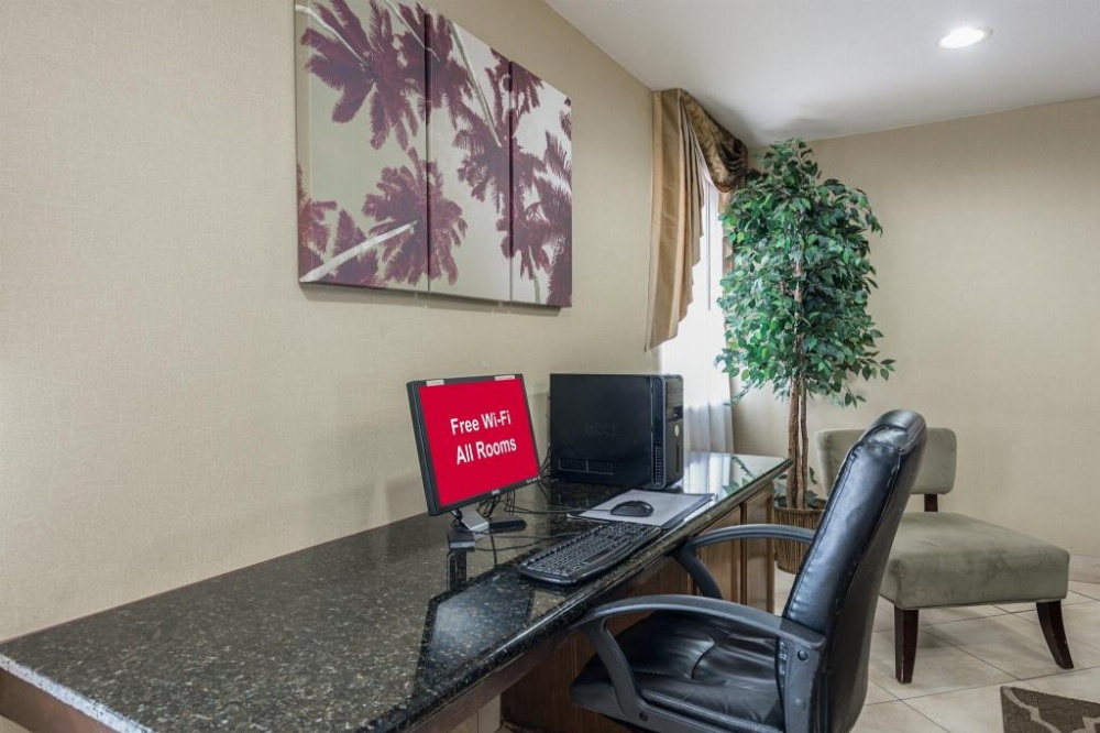 Red Roof Inn & Suites Little Rock Image 43